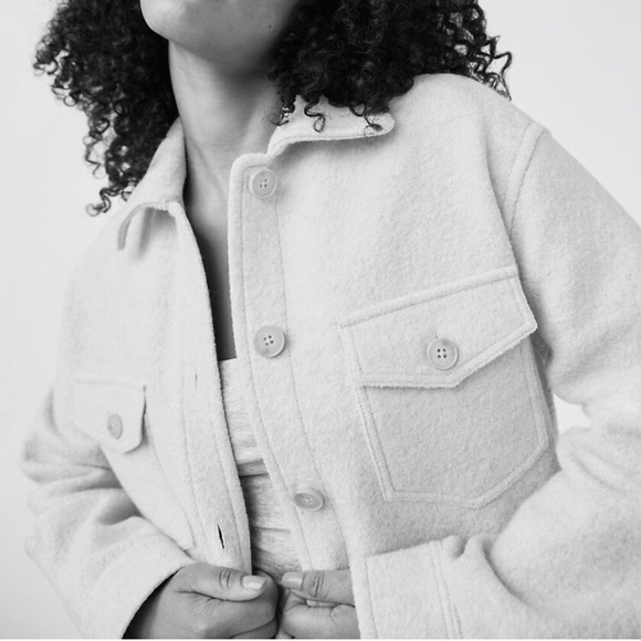 Aritzia Tops - WILFRED GANNA SHACKET Aritzia XS (fits XXS)
